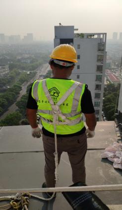 天辰花园 屋面维修工程